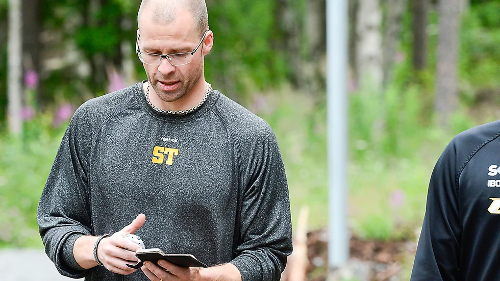 Stannar. Stefan Thomson blir kvar i Skellefteå AIK i ytterligare ett år. Arkivbild: Leif Andersson