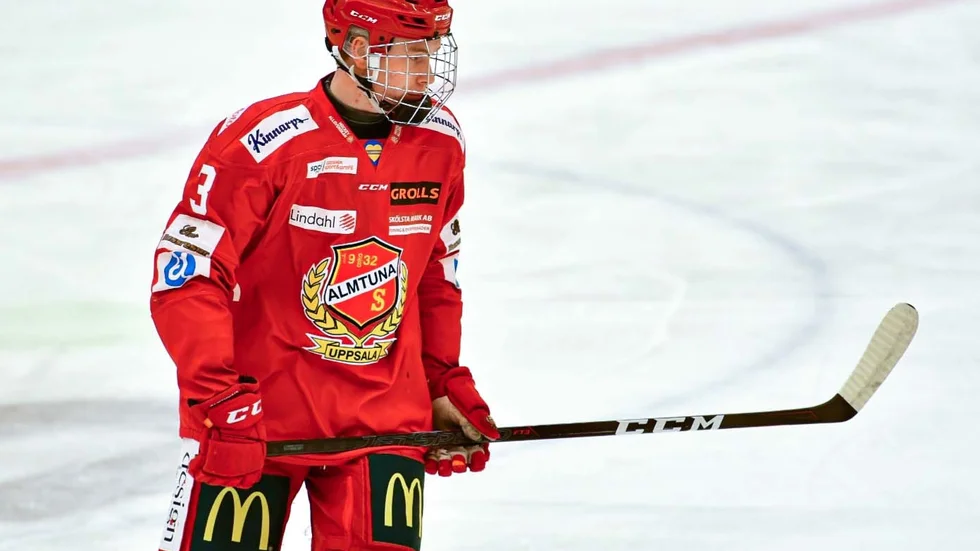 Oskar Asplund får chansen i U19-landslaget.