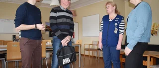 Politiker besökte hemtjänstkontor: Stora behov – ”Svårt leva upp till hygienkrav”