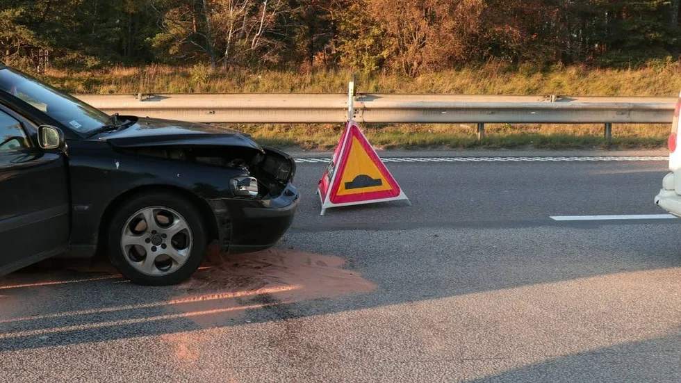 Kökrock, gamla E4 i höjd med Klockaretorpet.