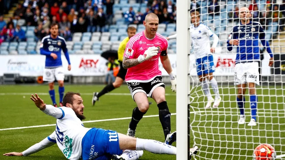 Emir Kujovic är på plats i Stockholm och Djurgården.