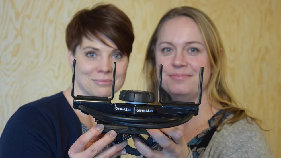 Äntligen klar. Hårt arbetet med produktutveckling under det senaste året har nu lett till On-Rails som lanseras på SM-veckan. Åsa Wikström, Jörn, (t v) har bland andra haft stöd av Sofia Gullholm, LTU Business.