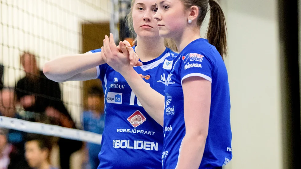 Det blev vinst och förlust för Jonna Forsberg och Lowisa Nilssons Norsjö Volley. Foto: Norsjö Volley
