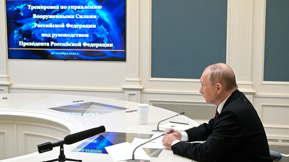 Vladimir Putin följde kärnvapenövningen på videolänk från Moskva, vilket kablades ut i ryska medier.