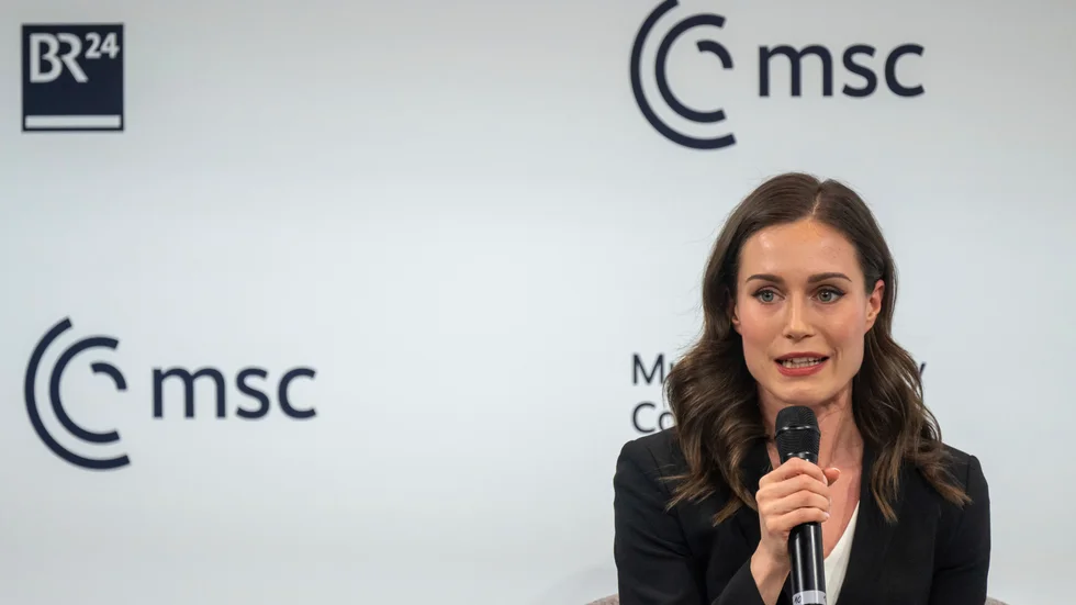  Finlands statsminister Sanna Marin  tävlar i statsministerkretsen om att vara Europas tydligaste regeringschef med sin estniska kollega Kaja Kallas. 
Om omvärlden hade reagerat starkare 2014 hade dagens krig aldrig skett. 