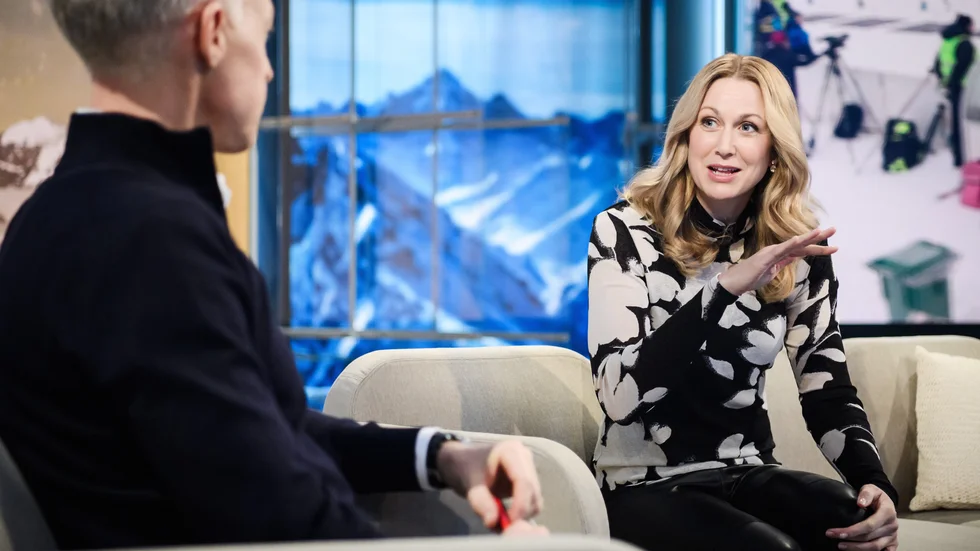 Helena Ekholm är en "expert" som inte säger något annat än rena självklarheter, tycker Claes Nilsson. 