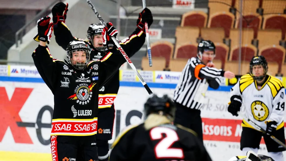 Beskedet. Rebecca Stenberg var tillbaka från skada – och levererade direkt. Det gjorde även hennes Luleå Hockey i omstarten.