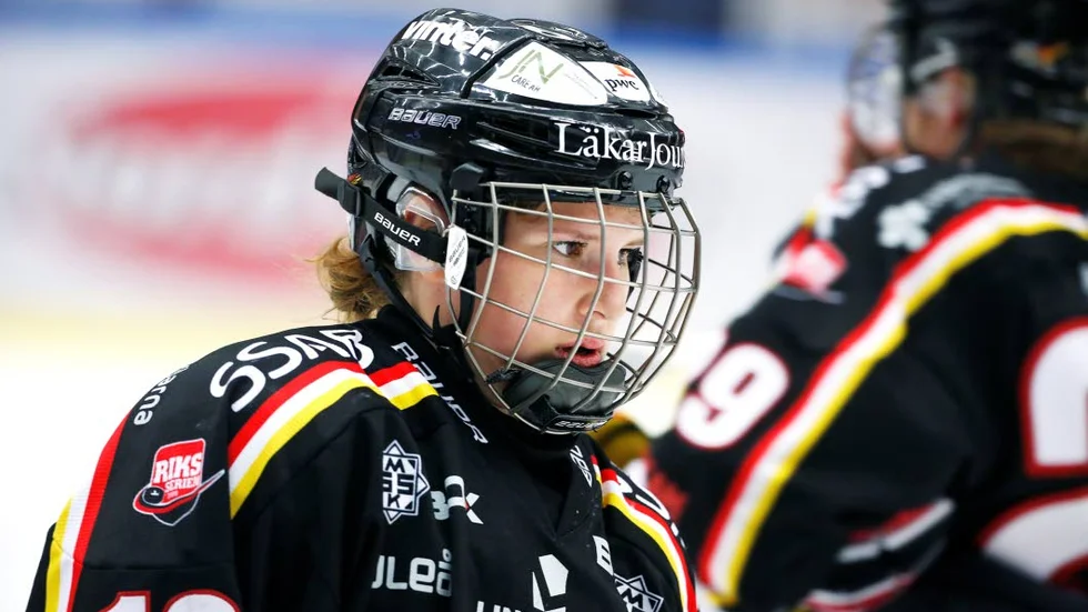 Bistert. Christa Alanko gjorde tre mål – men det hjälpte inte i toppmötet.