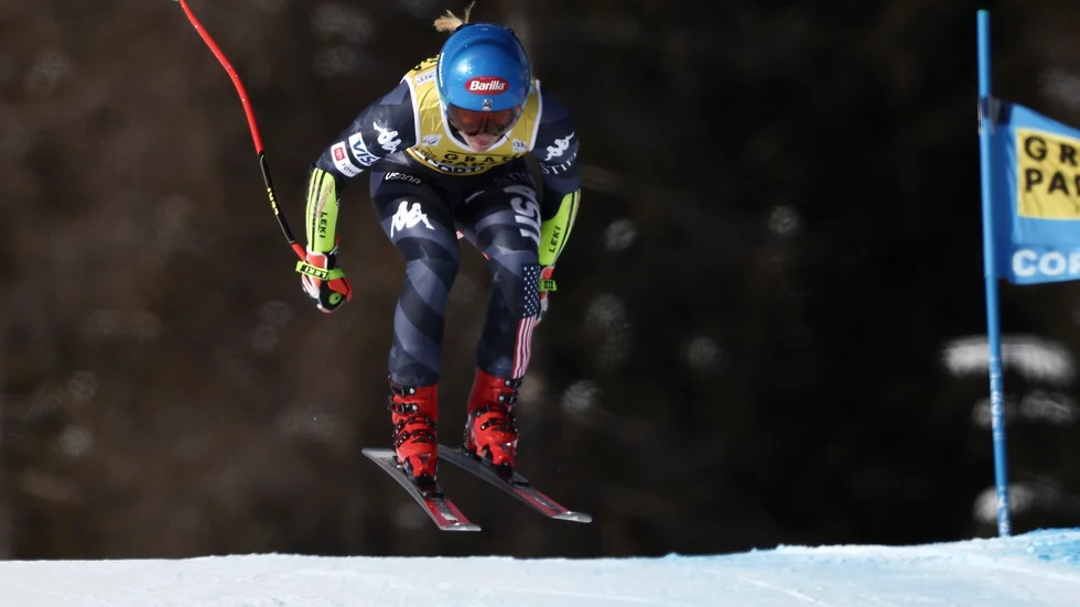 Mikaela Shiffrin under söndagens super-G i Cortina d'Ampezzo.