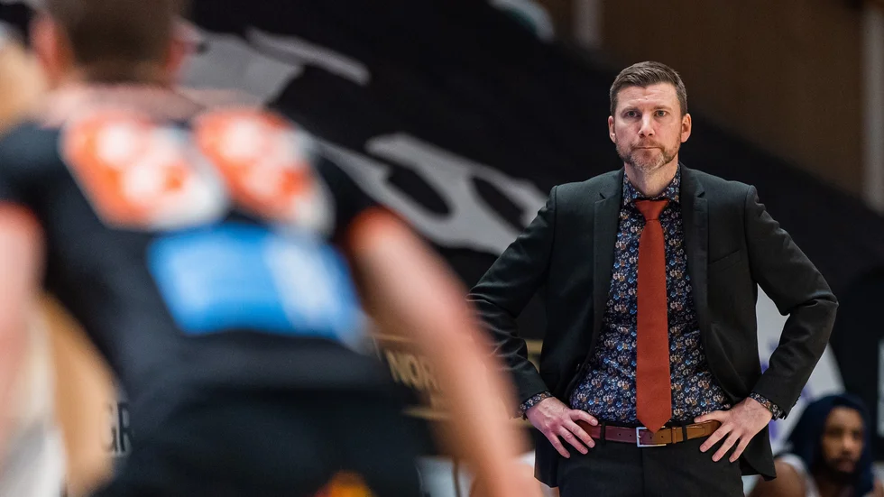 "Det har varit helt suveränt att han fått vara med här och se oss två matcher", säger Luleås tränare Peter Öqvist om nyförvärvet Darell Davis som anslutit till laget. 