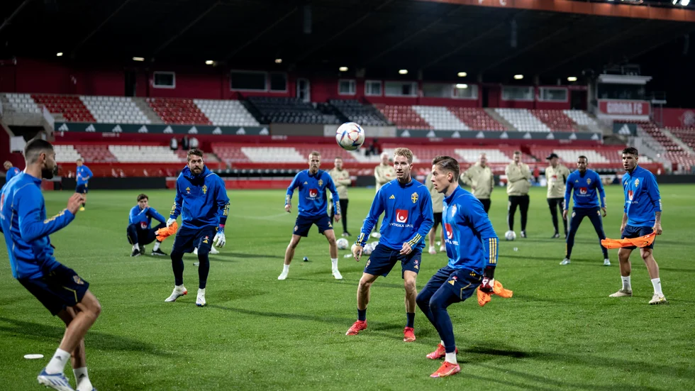 Svenska fotbollsherrarnas träning i Girona inför matchen mot Mexiko.