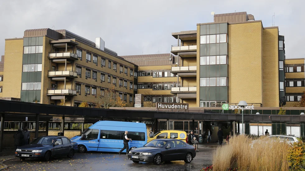 En flicka, som kom in akut till Norra Älvsborgs länssjukhus i Trollhättan, avled på grund av misstag och bristande rutiner, enligt sjukhuset. Arkivbild.