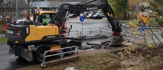 Begränsad framkomlighet vid vårdcentralen efter vattenläcka under Stensundsvägen