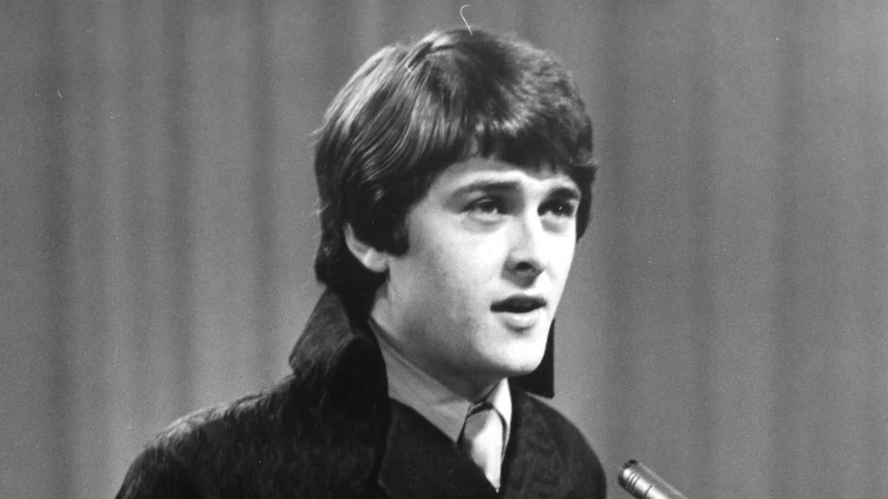 Claes-Göran Hederström sjunger Sveriges bidrag "Det börjar verka kärlek banne mej" i Eurovision Song Contest i London 1968.