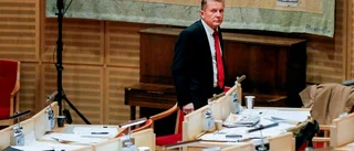 Backgård: "Vem kan lita på Moderaterna?"