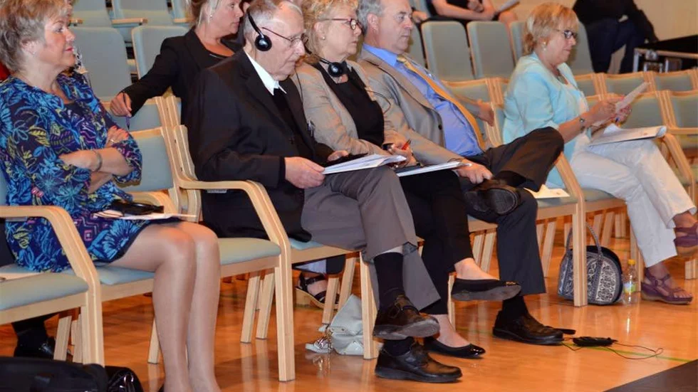 Christina Lugnet, Ingvar Kamprad och hans medarbetare, Sven-Erik Bucht och Gunnel Simu lyssnade intensivt till föreläsarna vid Barents reunion och talade sig varma för gränsöverskridande samverkan.