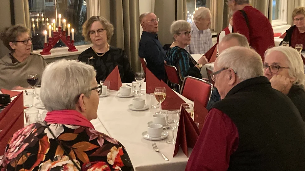 Mysig samvaro under PRO Mjölkudden-Notvikens julfest.