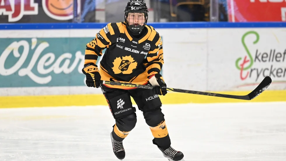 Amanda Brännström fick oväntat drama i matchuppladdningen mot Frölunda när utrustningen var på villovägar.