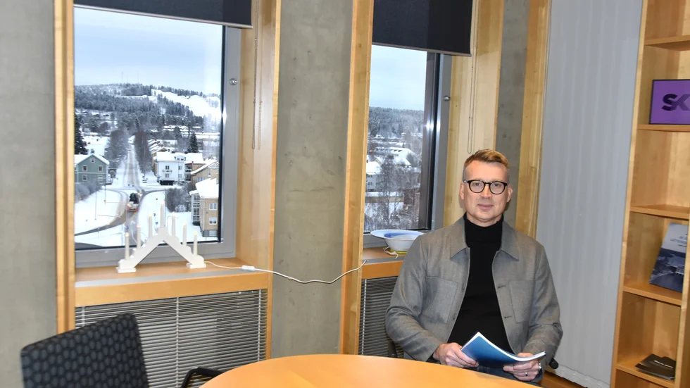 ” Många av de små stationerna har en liten reglerförmåga. Det är inte så att vi där kan spara vattnet någon längre tid och köra sedan. Det går därför inte alltid att jämföra vattenkraft och vattenkraft”, säger Joachim Nordin, vd på Skellefteå Kraft.
