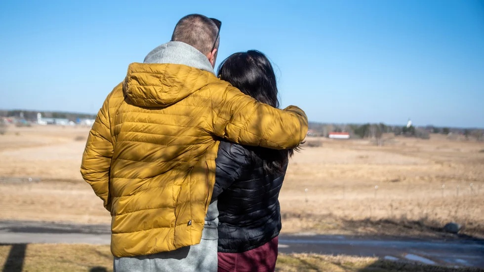 Andrey och Antanina flydde kriget i Donetsk med barnen Anna och Russlan. Vi träffade familjen i stugbyn vid golfbanan, strax efter att de anlänt till Finspång. 