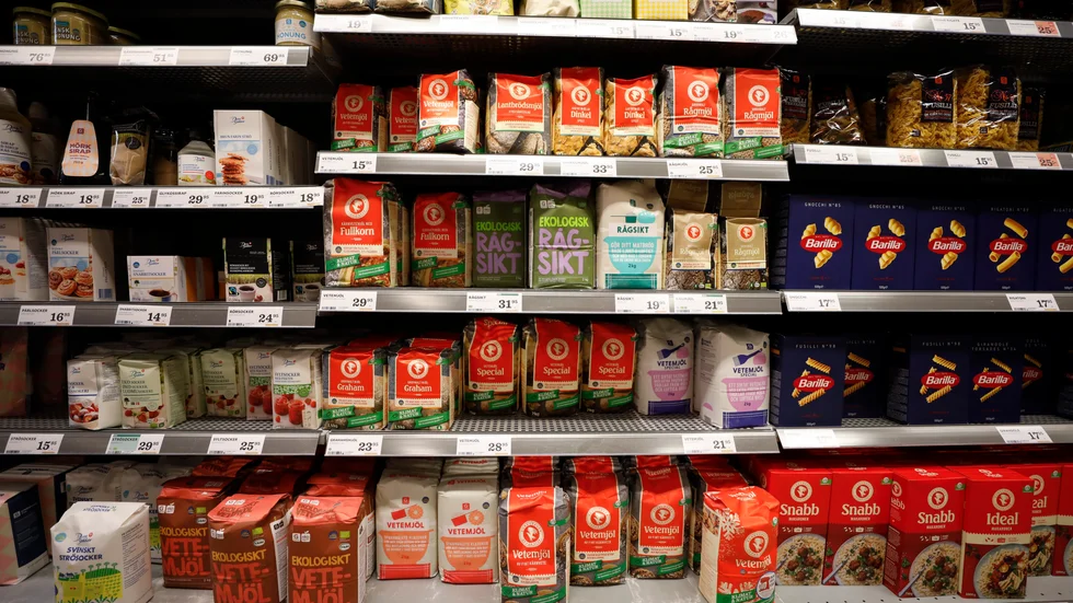 Snabbt stigande priser är inte något att rycka på axlarna åt. Men för de allra flesta hushållen är den här kostnadsutvecklingen något som behöver hanteras på egen hand.