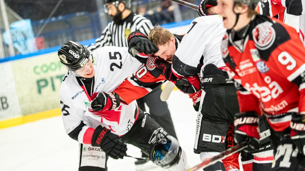 Kalix stod upp mot favorittippade Piteå, men föll till slut i tre raka matcher.