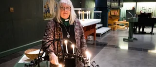Porsökyrkan håller öppet för alla som vill tända ljus för pojken i området som dog på söndagskvällen
