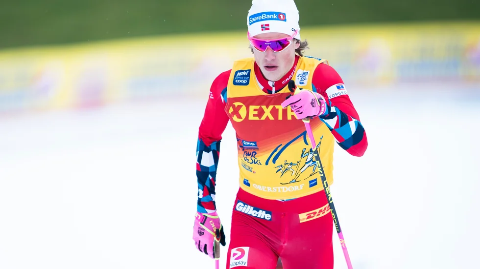 Johannes Høsflot Klæbo leder Tour de Ski på herrsidan.