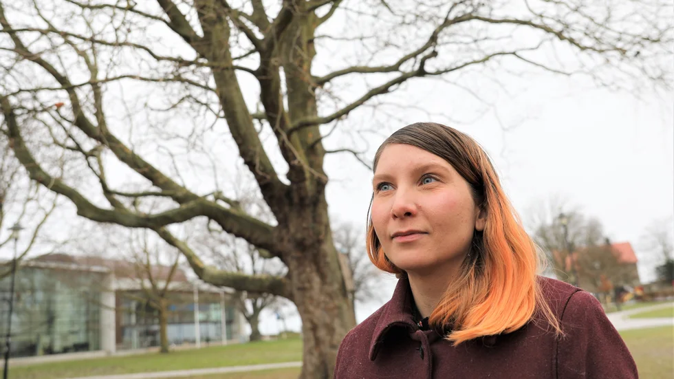 Mimmi Skog växte upp under turbulenta omständigheter där otryggheten var hennes enda trygghet. Långt upp i vuxen ålder sitter spåren djupt. "Jag jobbar fortfarande med skammen" säger hon.