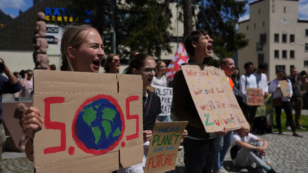 Klimataktivister vid förra årets World economic Forum i Davos. Arkivbild.