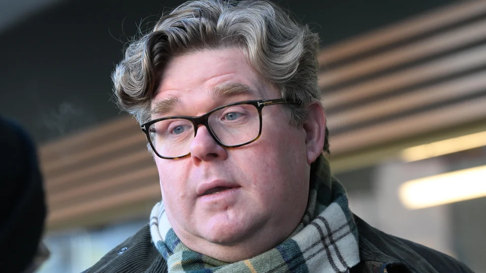 Justitieminister Gunnar Strömmer besökte på tisdagen Vällingby centrum, där en man i 20-årsåldern sköts ihjäl på nyårsafton.