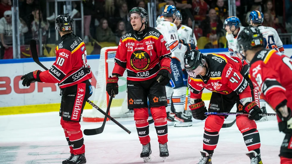 "Huvudskälet till Luleå Hockeys kräftgång är att de som är ansvariga för värvningar inte har lyckats rekrytera tillräckligt skickliga spelare, främst målskyttar", skriver signaturen Supporter. 