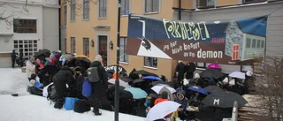 Fortsatt snö och blåst – UNT rapporterar live om väderläget 