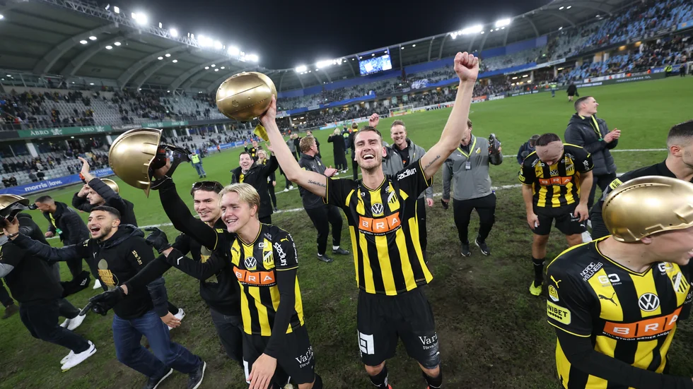 I fjol fick Häckens herrar fira ett historiskt första SM-guld i fotboll. Blir det guldrepris på Hisingen i år? Arkivbild.