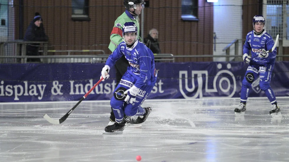 IFK Motalas back Elias Gillgren kunde spela igen efter sin hjärnskakning. Han gick in från start mot Sirius när slutspelet började och han gjorde det bra. Dock blev det ett tufft resultat som nu gör att säsongen kan vara över för IFK redan på onsdag.