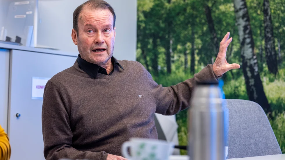 Kriminalvårdschefen Jan Wallin medger att utfallet i Sekos enkät inte är någon rolig läsning. Vad gäller kritiken från personalen gällande lönerna menar han att mycket är gjort de senaste åren, framför allt när det gäller att höja ingångslönerna.