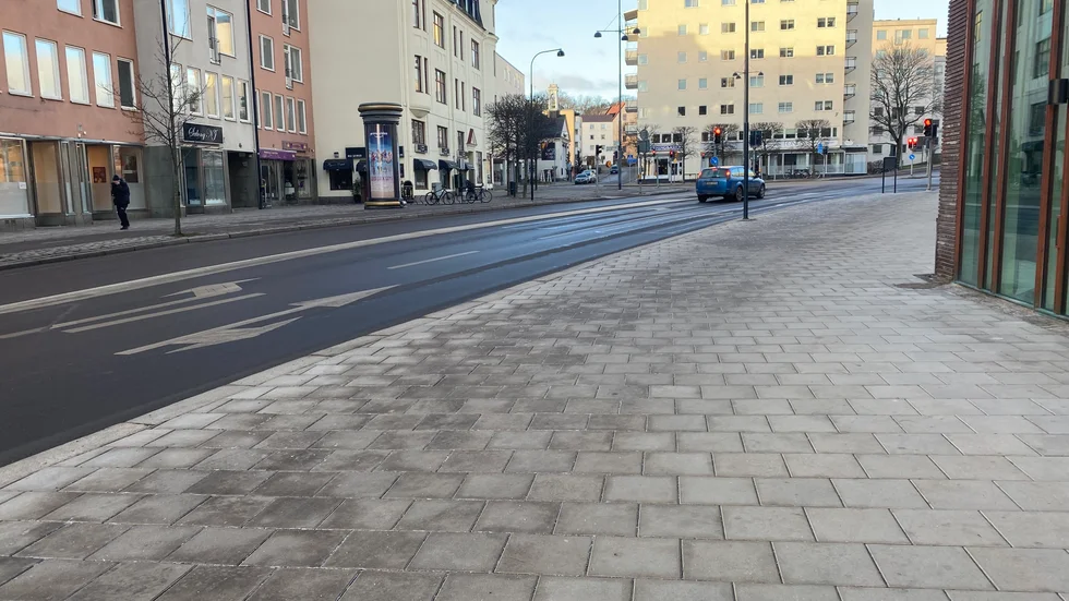Drottninggatan, mellan Klostergatan och Djurgårdsgatan, kommer att vara avstängd för passerande motortrafik mellan mars och juni.