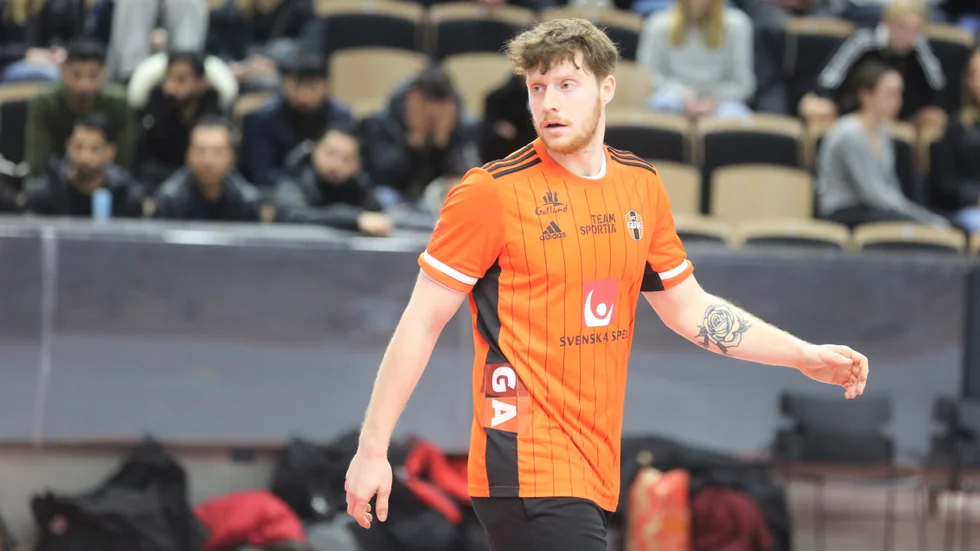 Italienaren Daniele Filippi har värvats från Kvarnsveden och tar över mellan stolparna efter att Felix Ernstson lämnat FC Gute.