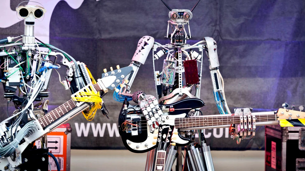 Det fysiska robotbandet Compressorhead, här i Tyskland 2013, är inte samma sorts musikrobotar som Google har skapat. Googles "robot" bygger på artificiell intelligens (AI).