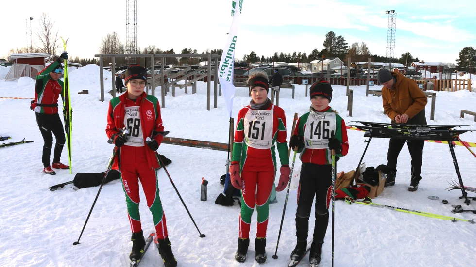 Lukas, Stella och Molly var nöjda med helgens skidtävling.