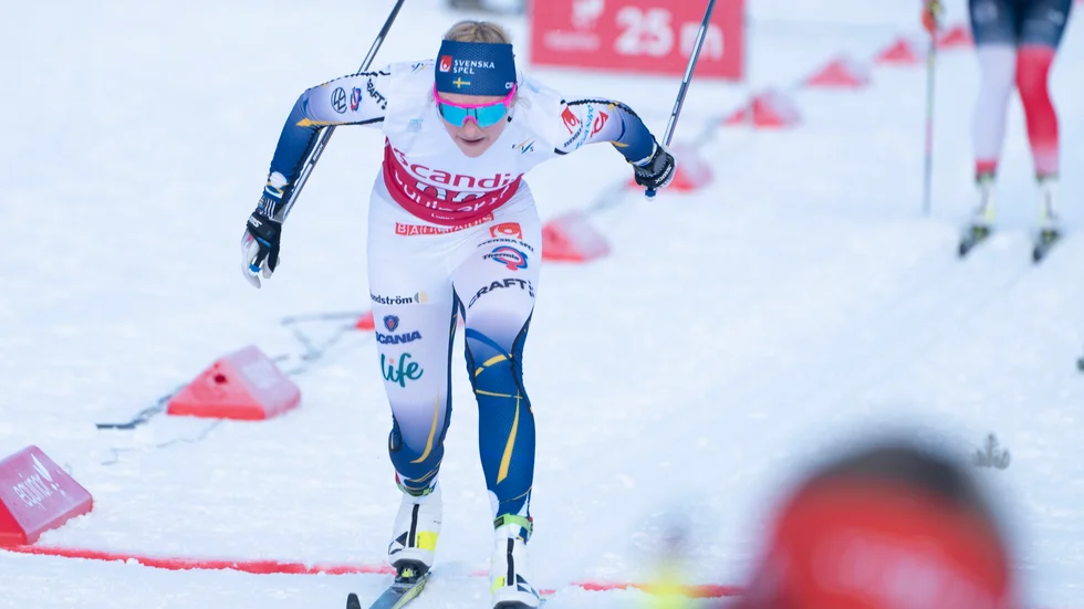 Lisa Eriksson tog brons under JVM-sprinten i Kanada.