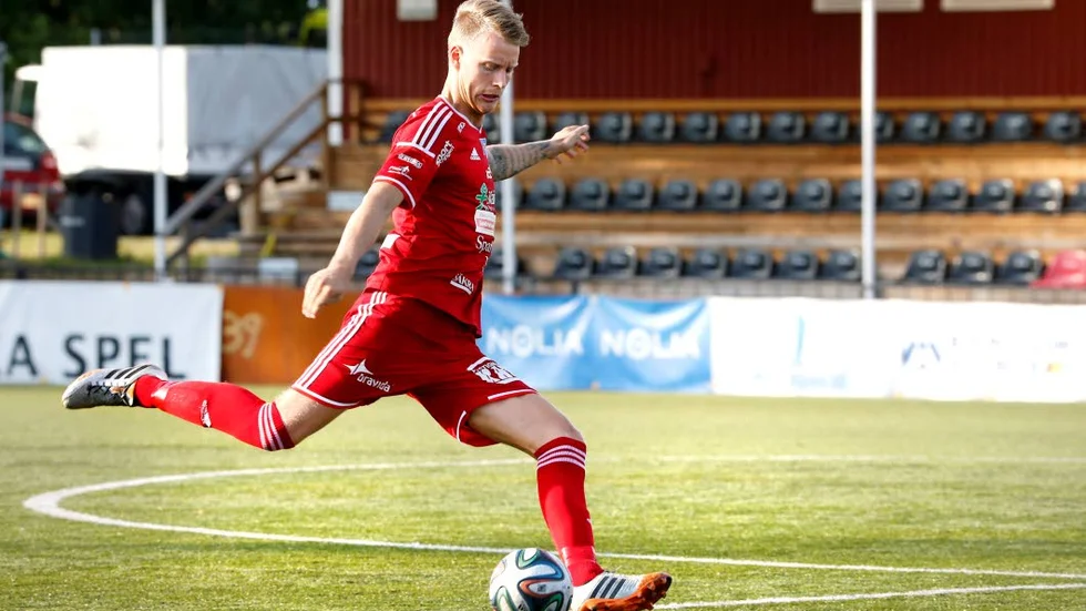 William Olausson har gjort en bra säsong som mittback i Piteå.