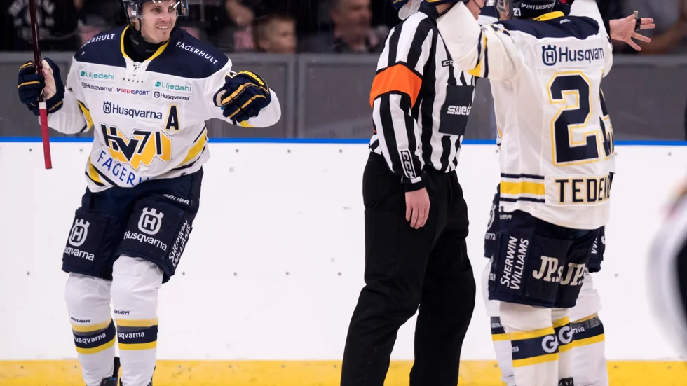 HV71 tappar både Markus Ljungh och Mattias Tedenby då de använt sig av en klausul i sina respektive kontrakt. 