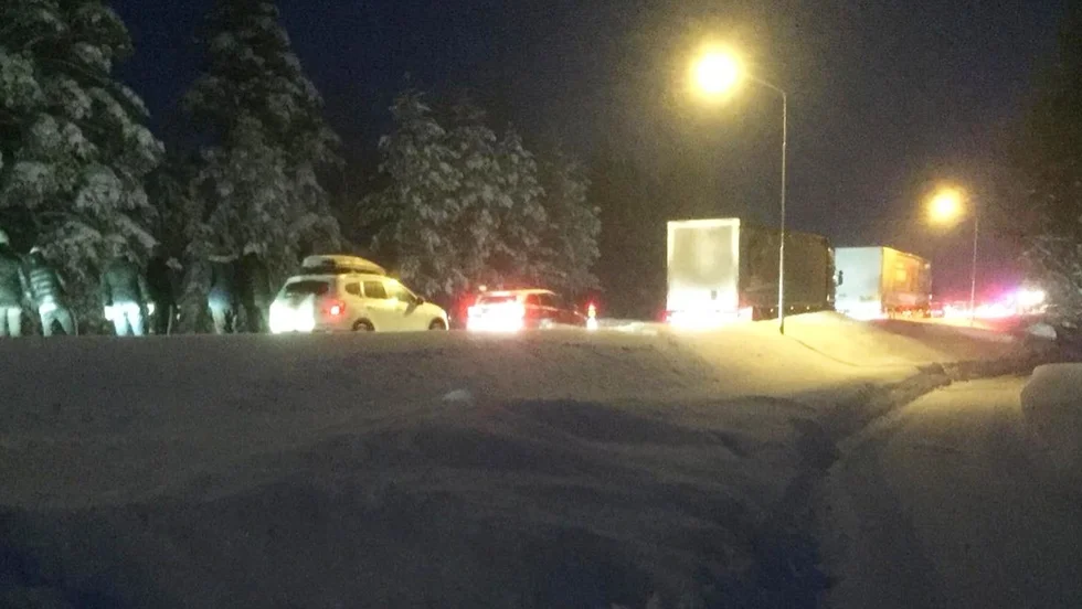 Olyckan ledde till långa köer på E 4.