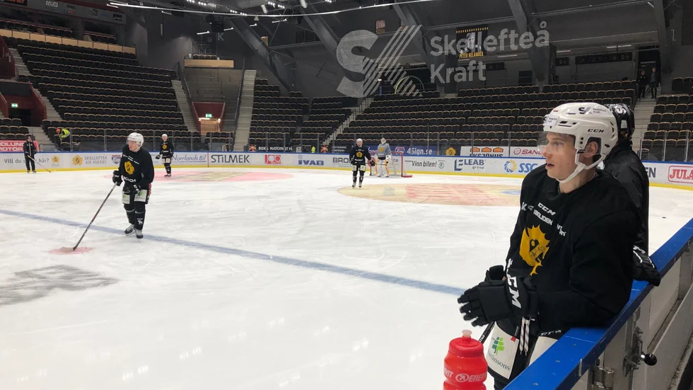 Robin Alvarez tränar för fullt trots att han fick en smäll mot Växjö. 