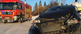 Trafikolycka mellan buss och bil på Morö Backe