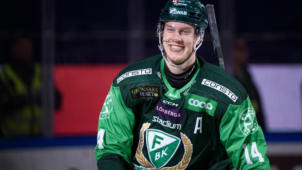 Färjestads Victor Ejdsell satte den avgörande straffen mot Växjö.