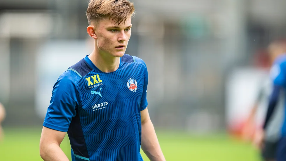 Lucas Larsen, ny från Helsinborgs IF, bidrog starkt till att AFC höll säsongens första nolla mot Vasalund.