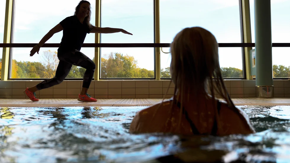 Ta med en varmbassäng när nya baden planeras. Vi är många som behöver det för träning, skriver Ewa Johansson.