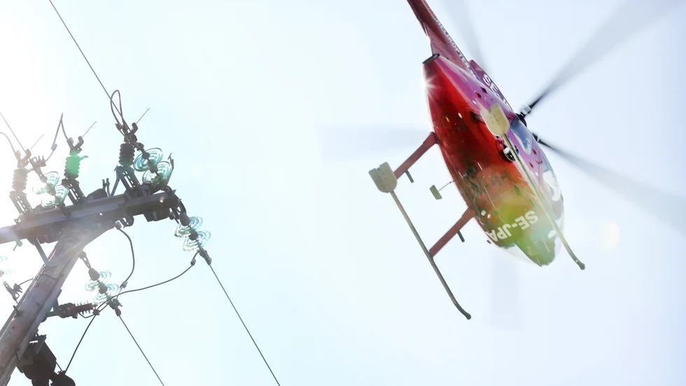 Vattenfall har beställt en flygbesiktning av elnätet för att ta reda på orsaken till strömavbrottet som drabbade stora delar av Piteå på söndagen. (Arkivbild)